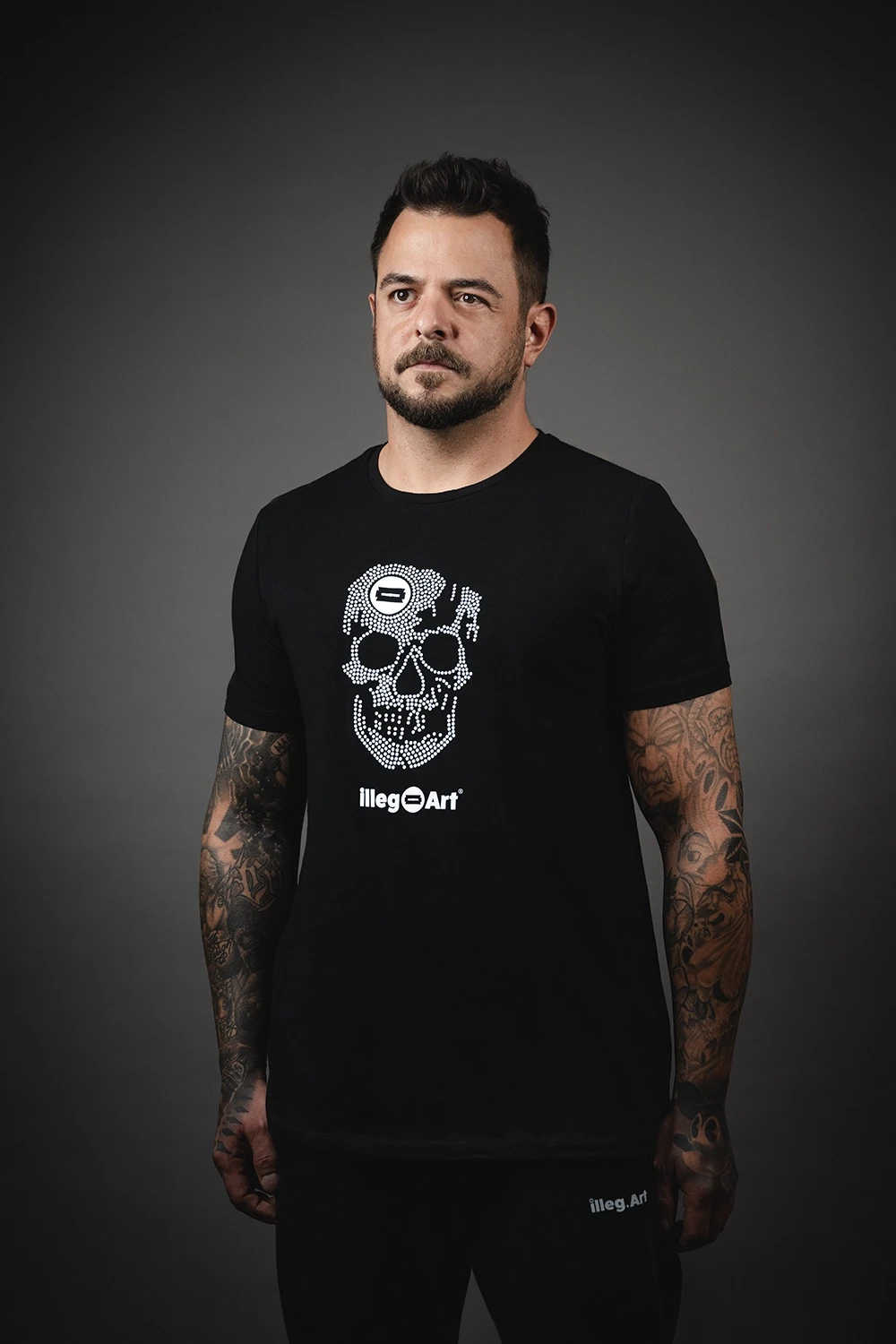 Männer T-Shirt Pillen-Totenkopf black 1